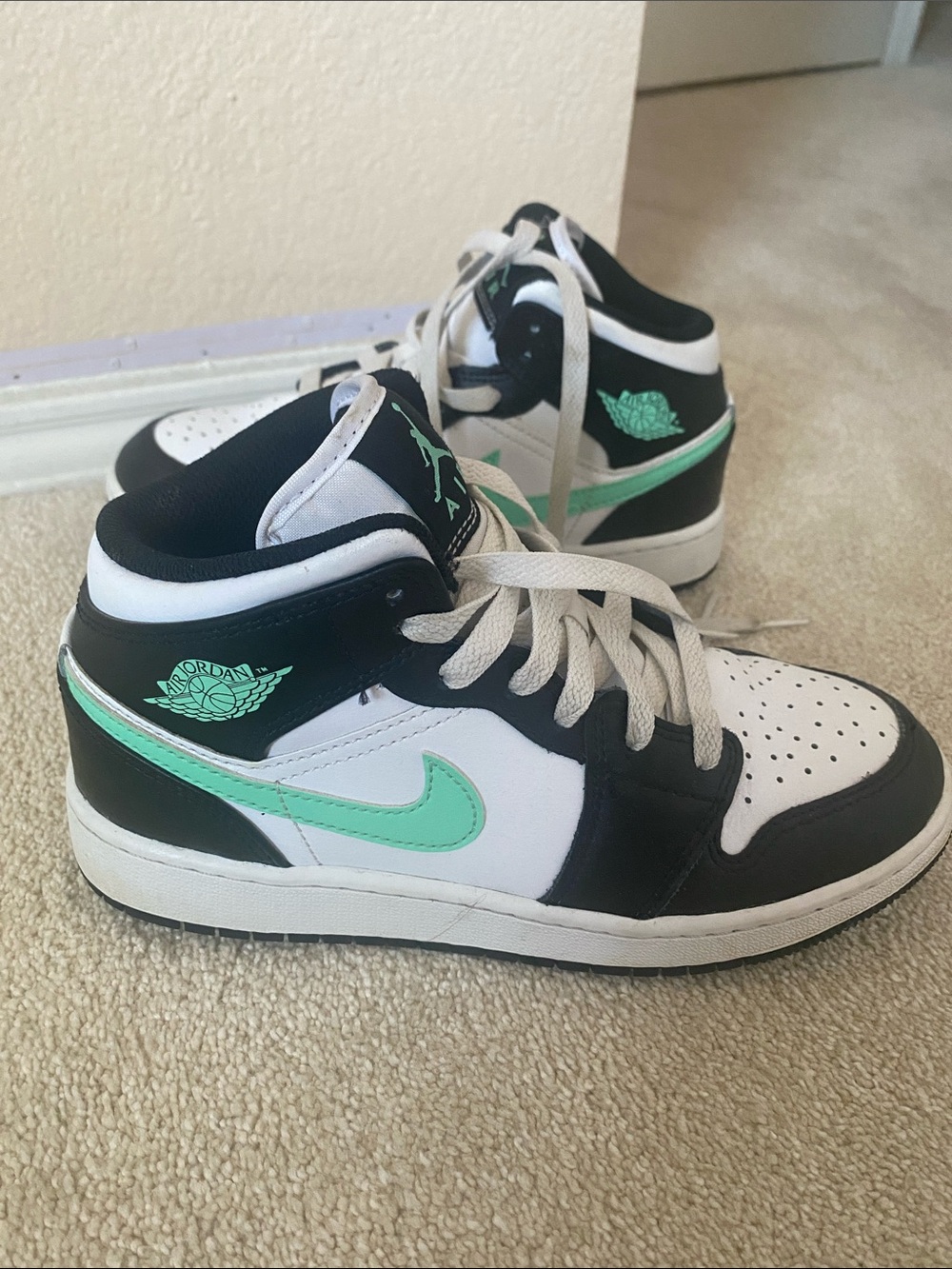 Jordan Kids Mid-Top Sneakers in Black, White & Mint